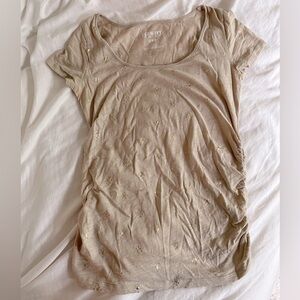 Scoop Neck Maternity T-shirt by Old Navy. XS. EUC. Beige and Gold.